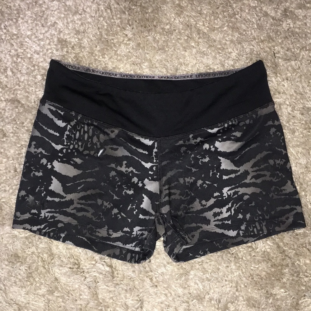 Under armor heat gear spandex shorts
